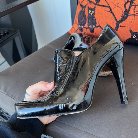 Stuart Weitzman Booties - Picture 5 of 9